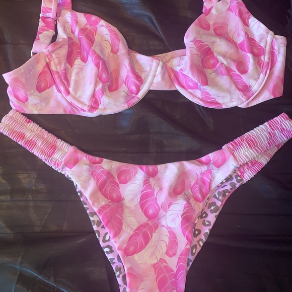 moana farrah flamingo feather bikini - Picture 3 of 5